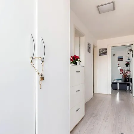 Апартаменты Frana Blue *